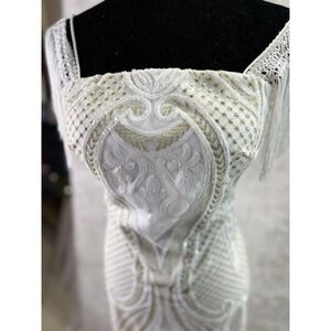 Venus Dress Womens SZ 4 White and Gold Embroidery Roaring 20s Vintage Inspired‎